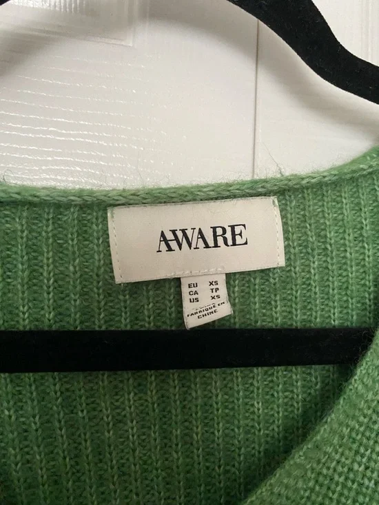 Oversized Green V-Neck Ribbed Sweater - Picture 3 of 3